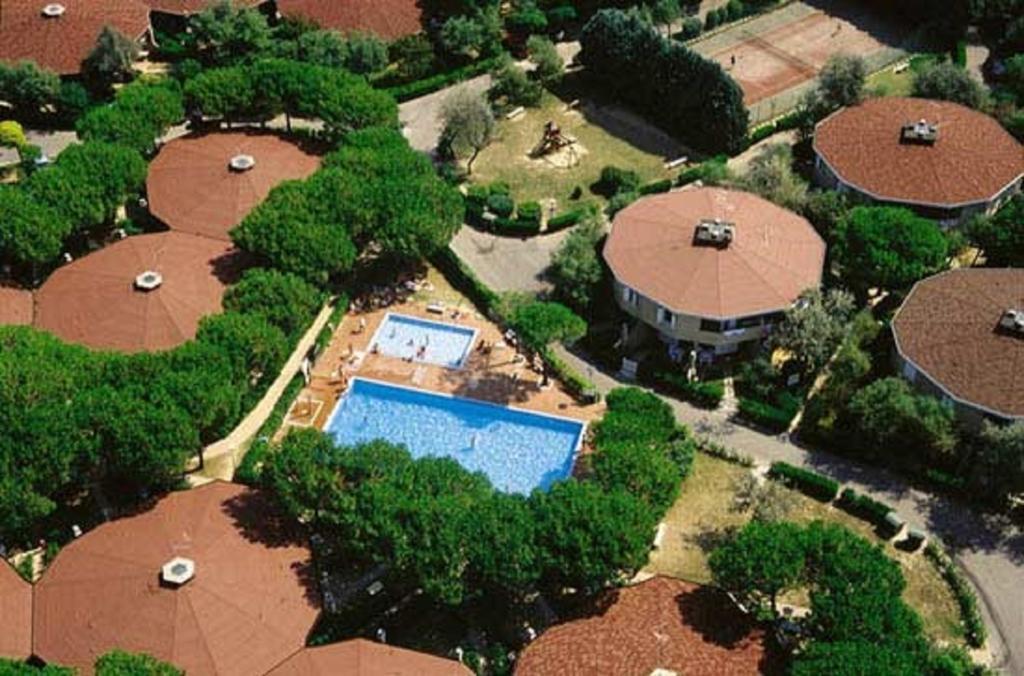 Villaggio Tivoli Бібіоне Екстер'єр фото